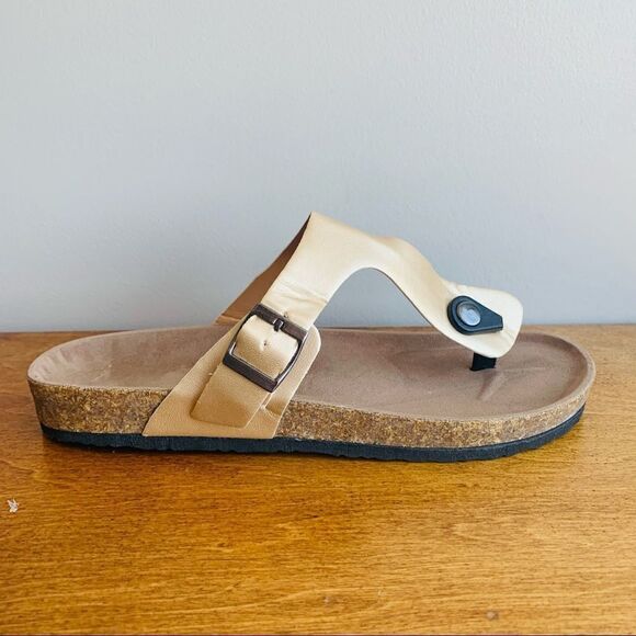Bnib Gold Buckle Decor Thong Footbed Sandal - Picture 11 of 14